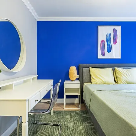 Balat Apartments-orange And Blue דירה *