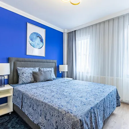 Balat Apartments-orange And Blue شقة *